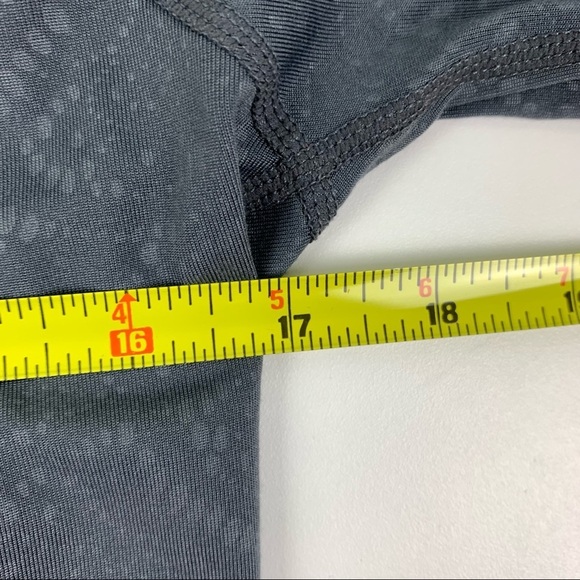 Running  Room Fit - Wear Size Medium - Picture 8 of 11